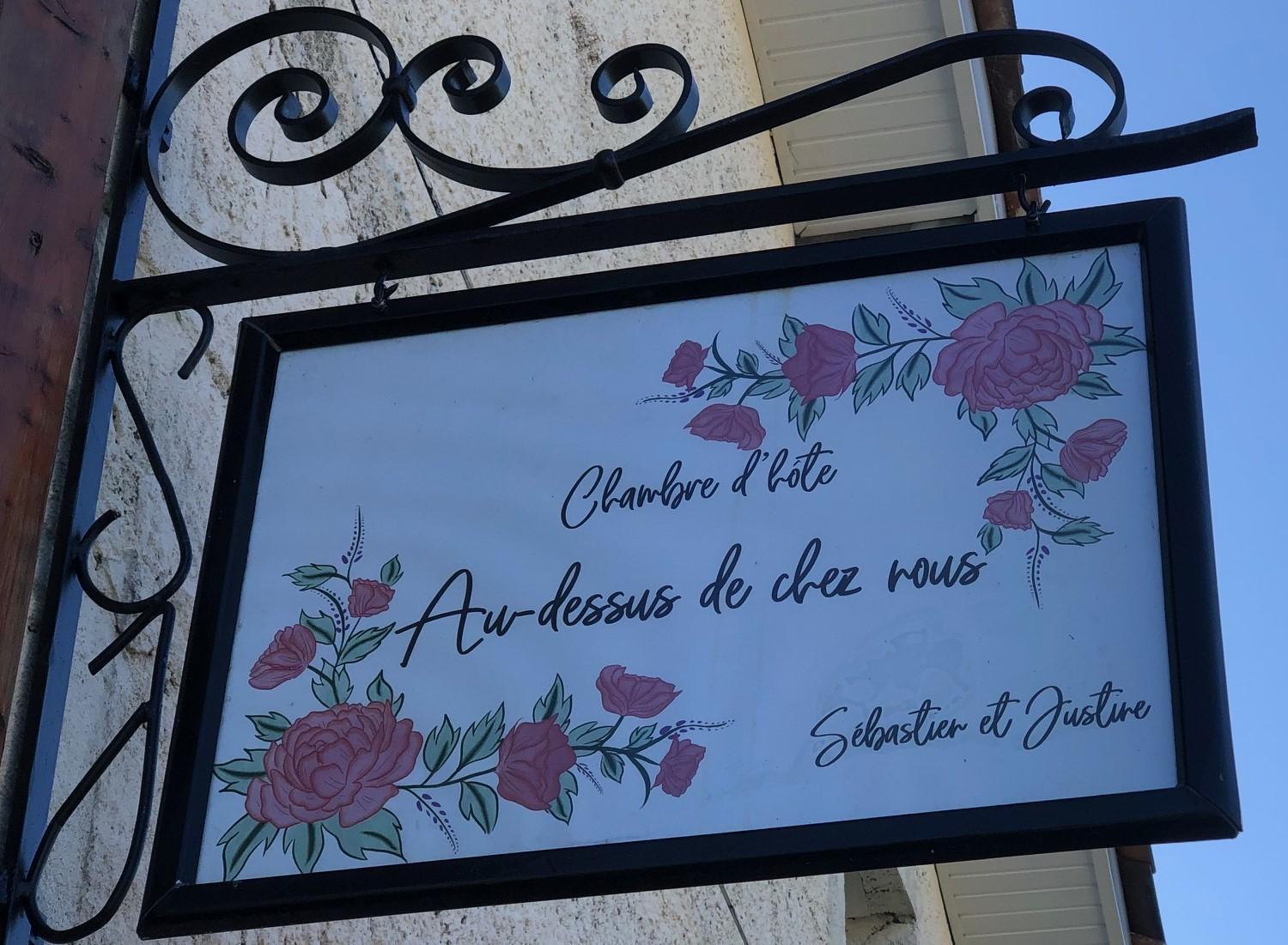 Au Dessus De Chez Nous Bed & Breakfast Doulezon Ngoại thất bức ảnh